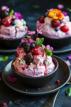 Creamy berry mousse topped with assorted fresh berries and edible flowers in a black bowl. Flavored Cream Cheese Recipes, Easy Cream Cheese Recipes, Cream Cheese Pasta Sauce, Creamy Dips, Cream Cheese Snacks, Family Dessert Recipes, Cream Cheese Fruit Dip