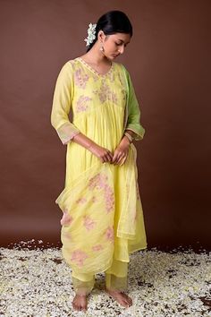 Yellow embroidered anarkali featuring a V-neckline and three-quarter sleeves. Paired with scalloped border pants and a handwoven silk dupatta., Fit: Relaxed Yellow Anarkali, Embroidered Anarkali, Scalloped Border, Women Kurta, Silk Dupatta, Embroidered Silk, Pant Set, Three Quarter Sleeves, Set For Women