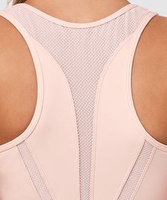 FEATURES Offering secure back support together with a stylish feel, this sports bra is built for high impact sports. Mesh panels on the front and back wick away sweat and maintain breathability. This front zip closure sports bra is easy to take on and off, and offers you a perfect balance of support and comfort. Going for a run! Keep your mind on your stride. - High support sports bra- Non-removable molded cups- Front zip -Thickened anti-scratch liner -Segmentation of ergonomic structure -Widene High Impact Sports Bras, Gym Bra, High Neck Sports Bra, Running Bra, Sports Bra Top, Yoga Top, Sport Style, Yoga Bra, Pink Sports Bra