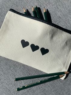 #totebag #cadeaufemme #cadeauhomme #aestheticstyle #neutralstyle #aestheticfashion #aestheticvintage #neutrals #coeurdepierre #heart #heartless #fashion #aestetictumblr #aestetics #aestetic #picoftheday #teatime #teaaddict #neutralstyle #pinterest #pinterestinspired #inspiration #nooart #minimalism #minimalist #beigeaesthetic #beigefeed #beigelover #cozyvibes #cosymood #estetvisual #beigepalette #pinterestlove Tote Bag