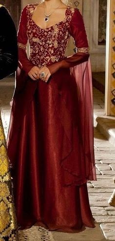 The Lion and The Wolf - Chapter 8 - Page 1 - Wattpad Costumes Dresses, Rhaenyra Targaryen, Dresses Red