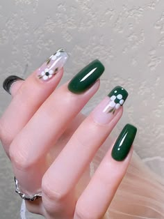 Green Acrylic Nails, Green Nail Art, May Nails