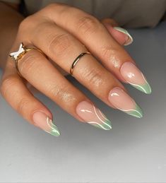 Almond Acrylic Nails Designs, Bridesmaids Nails, Unghie Sfumate, Kutek Disney, Green Acrylic Nails, Formal Nails, February Nails, Nagel Tips, Her Nails