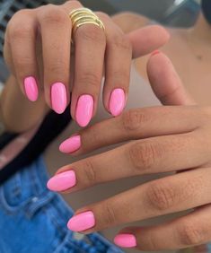 Beach Nails Solid Color, Summer Nails Bright Pink, Nails For Tan Skin, Summer Nails Bright, Cruise Nails, Nails Bright, Spring Break Nails, Simple Gel Nails, Summery Nails