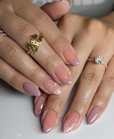 Bride Entry, Cute Christmas Nails, Blush Nails, Nail Ring, Nail Art Diy, Trendy Nails, Christmas Nails, Stylish Nails, Beauty Makeup