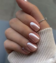 Chrome Simple Nails, Champagne Nails, White Chrome Nails, Chrome Nail Polish, Pink Chrome Nails, Chrome Nail Art, Chrome Nails Designs, Green Nail Designs, Metallic Nails