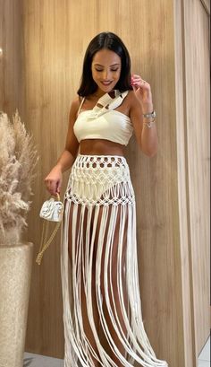 Macrame Outfit, Macrame Skirt, Macrame Clothes, Crochet Dress Pattern Free, Macrame Dress, Summer Outfit Ideas, Woven Handbags, Straw Hats, Macrame Ideas