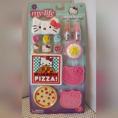 the hello kitty pizza playset is packaged in its package and ready to be eaten