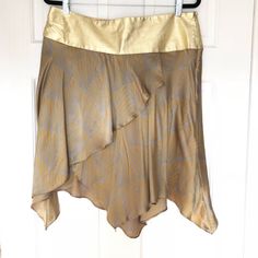 Alice & Trixie Abstract Print Metallic Bronze, Gold & Silver Leather And Silk Skirt Size 12 Waist Area: 34”- 35” Hip Area: 44”- 46” Full Length: 26” Lambskin Leather Trim & Asymmetrical Hem 100% Silk Side Zip New With Tags Printed Silk Skirt, Silk Mini Skirt, Chevron Skirt, Black Hot Pink, Sequin Mini Skirts, Floral Mini Skirt, Bronze Gold, Gold Silk, Black Mini Skirt