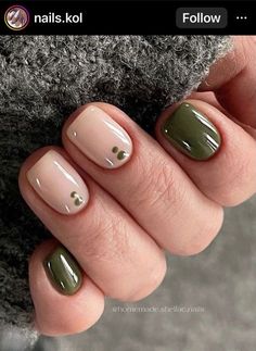 Simple At Home Gel Nail Designs, Short Olive Nails, Olive Gel Nails, Fall Olive Green Nails, Nail Art On Short Natural Nails, Rubber Gel Nails Ideas, Olive Color Nails, Rubber Nails Design, Natural Green Nails