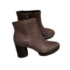 New Without Box Very Comfortable Gray Round Toe Boots For Formal Occasions, Gray Round Toe Formal Boots, Gray Formal Boots With Round Toe, Chic Gray Leather Boots, Gray Leather Boots Medium Width, Gray Formal Boots For Fall, Formal Gray Boots For Fall, Ecco Shoes, Black Heel Boots