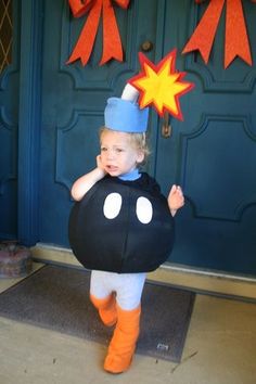 Mario Costume Diy, Nintendo Party, Halloween Costume Contest, Halloween Contest, Trunk Or Treat, Family Halloween Costumes, Beach Ball