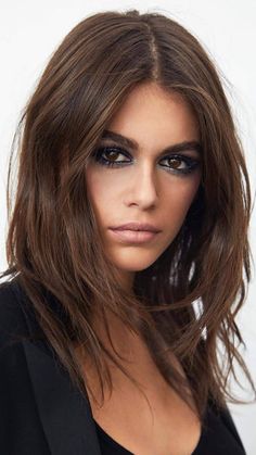 Longbob Hair, Haircut Types, Medium Long Hair, Long Layered Hair, Medium Hair Cuts, 가을 패션, Medium Length Hair Cuts, Brunette Hair, Hairstyles Haircuts