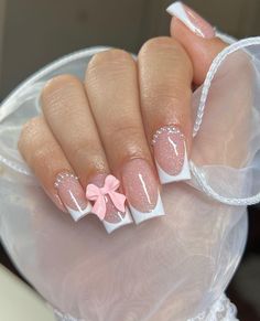 Paznokcie Hello Kitty, Bow Nail Designs, Bow Nail, Fancy Nails Designs, Simple Gel Nails, Short Square Acrylic Nails, Pearl Nails, Unique Acrylic Nails