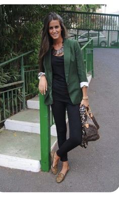 Green Blazer Outfit Work, Green Blazer Outfit, Blazer Verde, Pijamas Women, Zara Flats, Blazer Outfits Casual, Blazer Outfits For Women, Blazer Outfit