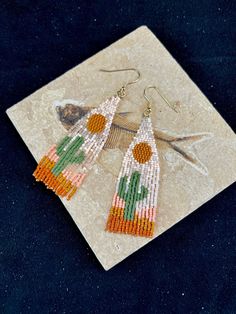 Adjustable Southwestern Beaded Earrings For Beach, Landscape Earrings, Sunset Cactus, Antler Earrings, Earrings Native American, Bead Tutorials, Usa Design, Cactus Earrings, Native American Beaded Earrings