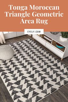 an area rug is shown with the words,'long moroccan triangle geometric area rug '