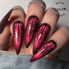 Ghost Outfit, Fake Nails Long, Band Nails, Summer Nail Art, Anime Nails, Nail Art Salon, Spider Webs, Halloween Inspo