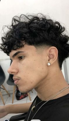 Men Short Hair Fade, Messy Hair Boy, Fade Haircut Curly Hair, Long Curly Hair Men, Taper Fade Curly Hair, Curly Hair Fade, Edgars Haircut, Mens Haircuts Short Hair, Guy Haircuts Long