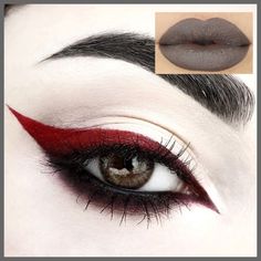 Vampire Makeup Halloween, Red Eye Makeup, Vampire Makeup, Halloween Tattoo, Red Makeup, Gothic Makeup