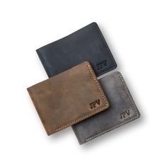 Bureau - A minimal but traditional bill-fold / cash wallet design* 4 card slots accommodates 4-6 cards * Traditional bill slot for plenty of cash* Monogram options available for a personalized touch* Folded size - 4.125” x 3.125” (10.5 x 8 cm)* Leather type - Top Grain Distressed Leather / Crazy Horse / Waxed NubuckColor Options* Charcoal - https://www.etsy.com/listing/576096175* Chestnut - https://www.etsy.com/listing/549740517* Sand - https://www.etsy.com/listing/535937452Bureau in a few words Classic Bifold Wallet With Leather Patch, Classic Bifold Wallets With Waxed Finish, Bifold Waxed Finish Wallets For Everyday Carry, Distressed Brown Bifold Wallet For Everyday Use, Rugged Bifold Wallet For Everyday Use, Rustic Bifold Wallets For Everyday Use, Mens Minimalist Wallet, Huge Gifts, Fancy Glasses