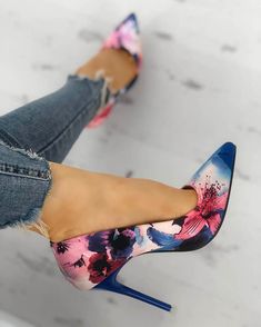 High Heels Classy, Baddie Outfit, Stefan Janoski, Toe Post Sandals, Heels Classy, High Shoes, Ankle Support, Womens Clothes, Fabulous Shoes