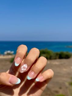 Summer Beach Nails Acrylic, Hawaii Nails Almond Shape, Easy Nails Almond, Costal Nail Designs, Vacation Nail Inspo Almond, Subtle Beach Nails, Beach Flower Nails, Beach Girl Nails, Cyprus Nails