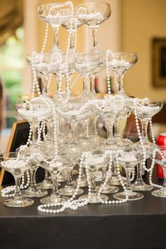 Wedding Shower Ideas For Couples, Pearls Wedding Theme, Wedding Shower Ideas, Pearl Bridal Shower, Bridal Shower Inspo, Wedding Shower Themes, Pearl Party, Trending Wedding, White Bridal Shower