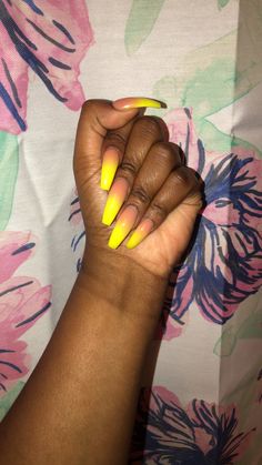 Summer Ombre Nails Almond, Ombre Vacation Nails, Yellow Ombré Nails, Ombre Nails Almond, Summer Ombre Nails, Ombré Nails, Yellow Ombre, Nail Style, Vacation Nails