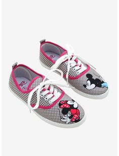 Minnie Mouse Outline, Minnie Mouse Shoes, Kissy Face, Disney Pixar Up, Dalmatian Puppy, Mickey Mouse Minnie Mouse, Disney Shoes, Disney Tangled, Disney Aladdin