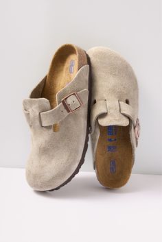 These iconic Birkenstock clogs are an easy, effortless favorite, featuring soft taupe suede, a comfy cork footbed, and an adjustable buckle for the perfect fit. At the heart of every Birkenstock design is the legendary footbed. The details are all in the design; each element of the footbed serves a purpose to encourage proper foot health. The result is signature style coupled with all-day comfort. | BIRKENSTOCK Women's Boston clog, Size 37, Taupe Berlin Stock Clogs, Birkinsoks Clogs, Birk Clogs, Cute Outfits With Birkenstocks, Birkenstock Clogs Outfit, Thrift Manifest, Dream Shoe, Birkenstock Clog, Birkenstock Clogs