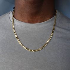 "UNISEX 18k Gold plated & Silver Stainless Figaro chain  - Made from the highest quality 316L stainless steel with PVD vacuum coated 18k gold plating. - Guaranteed to never fade, tarnish or lose its colour - even in the shower, wearing while training or exposed to heat ● 4mm thick (silver) 4.5mm (Gold) ⚫Chain Lengths Available      20\", 22\", 24\", 26\"  ●High quality + strong & sturdy (perfect for everyday wear !) Orders take 2-3 working days to prepare if you would like your order to be rushe Figaro Necklace, Ikat Pinggang, Figaro Chain Necklace, Necklace Men, Mens Chain Necklace, Party Necklace, Chain Fashion, Long Chain Necklace, Figaro Chain