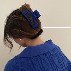 Type: accessoires
Matériel: résine Blue Hair Clips, Clipped Hair, Cute Claw Clips, Hair Clips Aesthetic, Trendy We Fryzurach, Claw Clip Hairstyles, Blue Hair Accessories, Claw Clip Hair, Multi Colored Hair