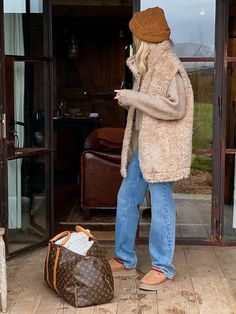 Ugg Slipper Outfit, Tasman Slippers Outfits, Uggs Tasman, Slipper Outfit, Platform Outfit, Slippers Outfit, Ugg Boots Outfit