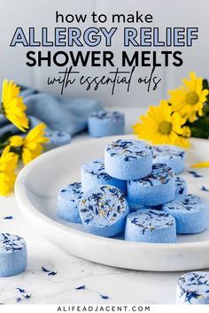 Allergy relief shower melts piled on a white marble plate. Each shower bomb is light blue from blue tansy essential oil. Text overlay: how to make allergy relief shower melts with essential oils. Diy Shower Melts, Shower Steamers Diy, Shower Melts, Bombe Recipe, Herbal Recipes, Diy Shower, Allergy Relief, Homemade Soap Recipes, Shower Steamers