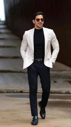 White Blazer Outfit Men, Pose Ideas For Men, Men Vest Outfits, White Blazer Outfits, Mens Smart Casual Outfits, Mens Fashion Casual Shoes