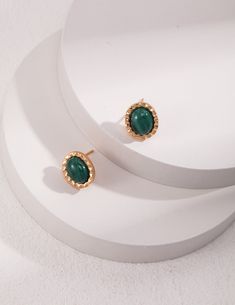 Timeless Green Earrings As A Gift, Timeless Green Earrings For Gift, Timeless Gold Gemstone Earrings, Modern Gold Jade Jewelry, Elegant Green Cabochon Earrings, Gold Jade Wedding Earrings, Elegant Jade Earrings For May Birthstone, Elegant Jade Earrings For Wedding, Modern Gold Earrings For May Birthstone