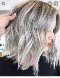 Ideas For Medium Length Hair, Medium Ombre Hair, Silver Hair Color Ideas, Balayage Honey, Honey Aesthetic, Silver Hair Highlights, Brown Ombre Hair, Going Grey