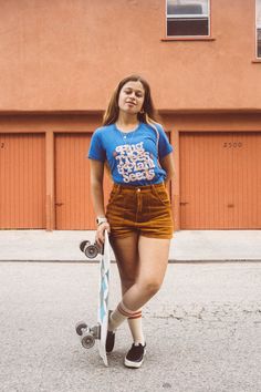 Give some tender loving care to the planet that holds you.  Professionally screen printed on our classic fitted tee, in royal, with rose ink.  100% Cotton, enzyme washed for that vintage feelAvailable in Women's sizes S, M, L, XL, 2XLWe recommend washing in cold water, on the delicate cycle. Tumble dry low heat. Measur Ringer Tee Outfit, 70s Outfit Inspiration, Vintage Graphic Tees Outfits, Retro Outfits For Women, Closed Closet, Tender Loving Care, 70s Inspired Fashion, Graphic Tee Outfits, 70s Outfits