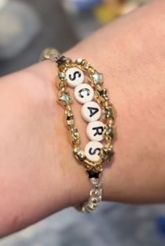 Lover Bracelet Ideas, Fancy Taylor Swift Bracelets, Taylor Swift Bracelet Ideas Funny, Eras Your Bracelet Ideas, Unhinged Taylor Swift Bracelets, Eras Bracelet Ideas, Beaded Bracelets Patterns, Swiftie Bracelets, Taylor Bracelets