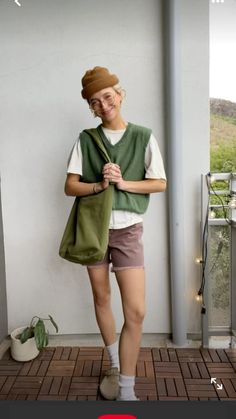 Connieishere Genderless Outfit Ideas, Summer Nonbinary Outfits, Trans Masc Style, Androgynous Outfits Summer, Summer Outfits Nonbinary, Summer Tom Boy Femme, Character Aesthetic Inspiration, Androgynous Fashion Summer, Summer Outfits Midsize Women