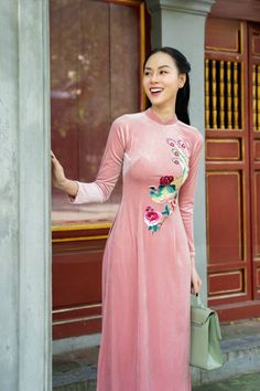 At Ao Dai by CuteSass, you will find the most stylish ao dai in wide size range and at reasonable prices. We are moving our ao dai collection from CuteSass here to provide you with the best experience. You can read our 5000+ reviews at: cutesass.etsy.com ❣️ This set includes one Ao Dai Top, 1 Pants Style: Traditional Material: Velvet. Stretchy ❣️ This beautiful and modern ao dai set is perfect for any special occasions: Lunar NewYear, Mid Autumn Festival, Attending Wedding, or a Family photoshoo Fitted Pink Bottoms With Floral Embroidery, Traditional Fitted Pink Bottoms, Fitted Traditional Pink Bottoms, Pink Fitted Traditional Bottoms, Modern Ao Dai, Vietnamese Ao Dai, Traditional Women, Pink Embroidery, Autumn Festival