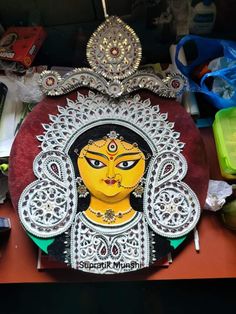 Durga Lippan Art, Ceramic Plates Art, Bottle Art Projects, Mirror Canvas Art, Ma Durga, India Crafts, Bengali Art, Durga Painting