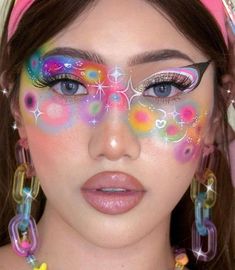 Happy Makeup Looks, Makeup Look Ideas Creative, Aura Forms, Make Up Ideas Creative, Cool Makeup Looks Creative, Friends Makeup, Your Feelings Are Valid, Makeup Creative