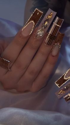 2023 Baddie Nails, Rustic Acrylic Nails, Brown N Gold Nails, Brown Freestyle Nails Acrylic, Expensive Acrylic Nails, Fall Nail Designs With Bling, Long Boho Nails, Fall Nails With Diamonds, Brown Bling Acrylic Nails