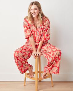 Our Long Sleep Set and Bagheera Blush, two bestsellers together. Good to know:
The chicest of looks. 
Crafted from organic cotton poplin. 
Wash, wear & repeat. Rejoice for sleepwear that gets softer with every cycle.
Lovingly designed in Philadelphia then hand screen-printed by artisans in India. 
Pjs with pockets: Keep your essentials safe and never search for your phone again.
Treat your pajamas like family: Launder on delicate with like colors. Tumble dry on low heat. Press lightly for a fancy look. 
Fit & sizing:
Mid rise with elastic waistband and drawstring.
Relaxed fit top that’s roomy & chic all at the same time. 
32" inseam.
For sizing guidance, take a look at our Size Chart. 
Why we love it: 
The Pattern: Vintage textiles, antique paintings of large jungle cats and decorative flo Flannel Pj Pants, Gingerbread Party, Tender Love, Woodland Critters, Wildest Dreams, Good To Know, Holiday Pajamas, Flannel Pajamas, Pj Pants