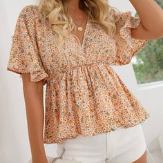 *Brand New, Never Worn Foral Pattern Lightweight Silky Material Perfect For Summer! Summer Items, Floral Blouse, Tan Brown, Top Blouse, Blouses, Womens Sizes, Womens Tops, Brand New, Floral