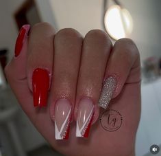 Crveni Nokti, Red Nails With Designs, Red And Silver Nail Designs, Nails Bailarina, Red And Silver Nails, Silver Nail Designs, Plaid Nails, Baby Nails