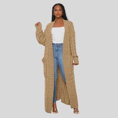 Unsere Theodora - Lange Strickjacke mit V-Ausschnitt ist ein Must-have für Ihre Wintergarderobe. Mit dieser vielseitigen Strickjacke in mehreren charmanten Farben bleiben Sie gemütlich und stilvoll. Long Sweater Coat, Loose Knit Cardigan, Trendy Jackets