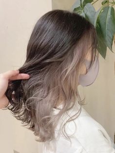 Blonde Underlayer Hair, Underlayer Peekaboo, Trendy Dyed Hair 2023, Underlayer Highlights, Dyed Underlayer, Underlayer Hair Dye, Underneath Dyed Hair, Underlayer Hair Color, Blonde Underneath Hair